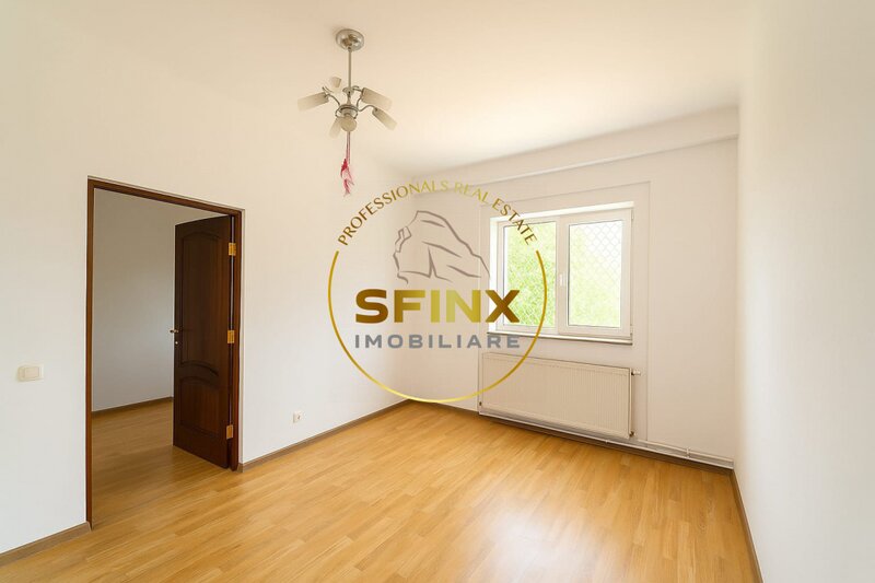 Titan Basarabia Costin Georgian 3 camere in casa  centrala comision 0!